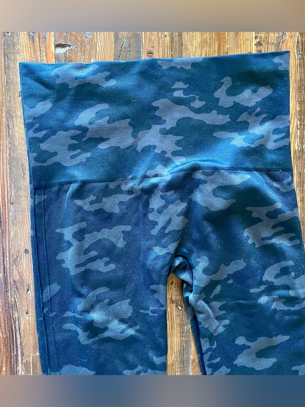 SPANX Black Camo Textured High-Rise Leggings Sz M - Picture 2 of 11